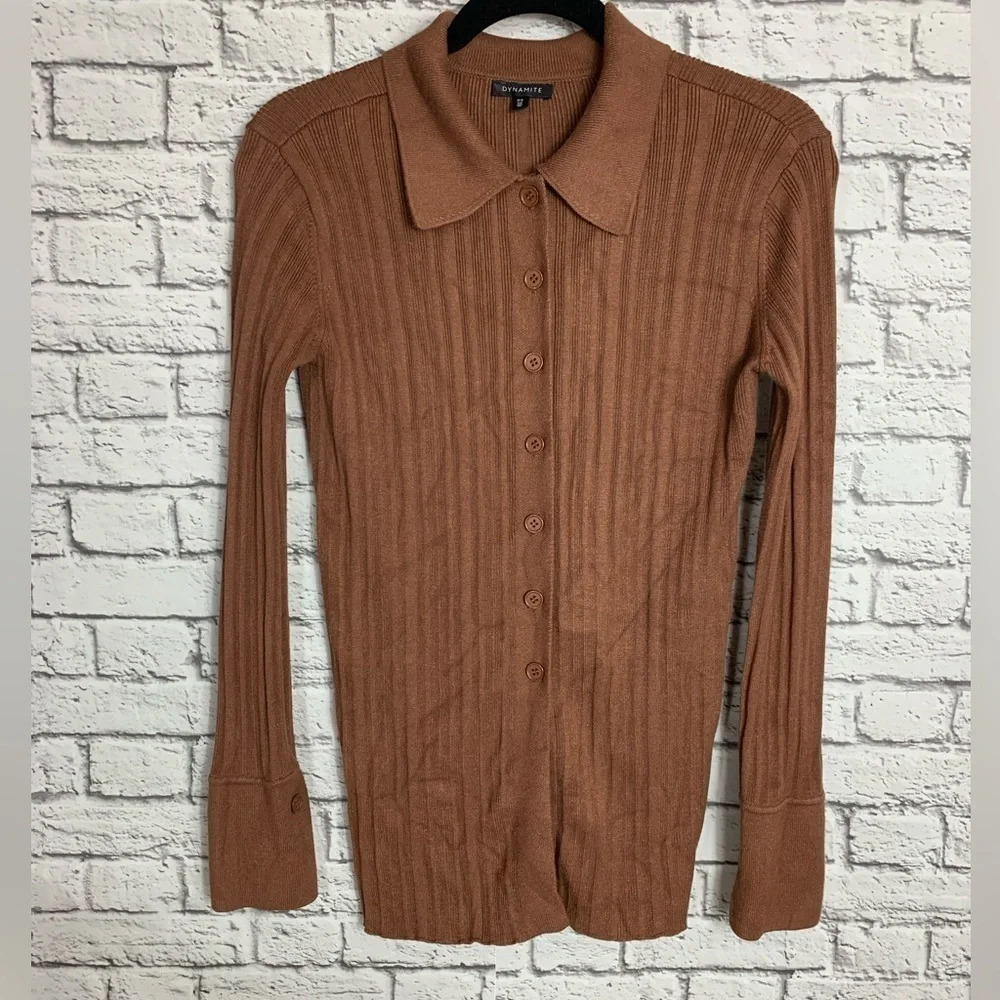 Dynamite Women’s Ribbed Button Front Cardigan Academia Brown  Size Small Stretch